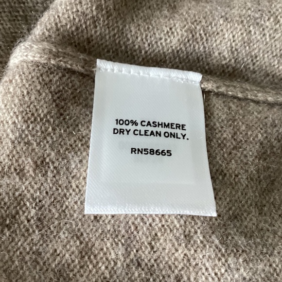 Nordstrom Cashmere Turtleneck Sweater, size X-Large - Picture 8 of 8